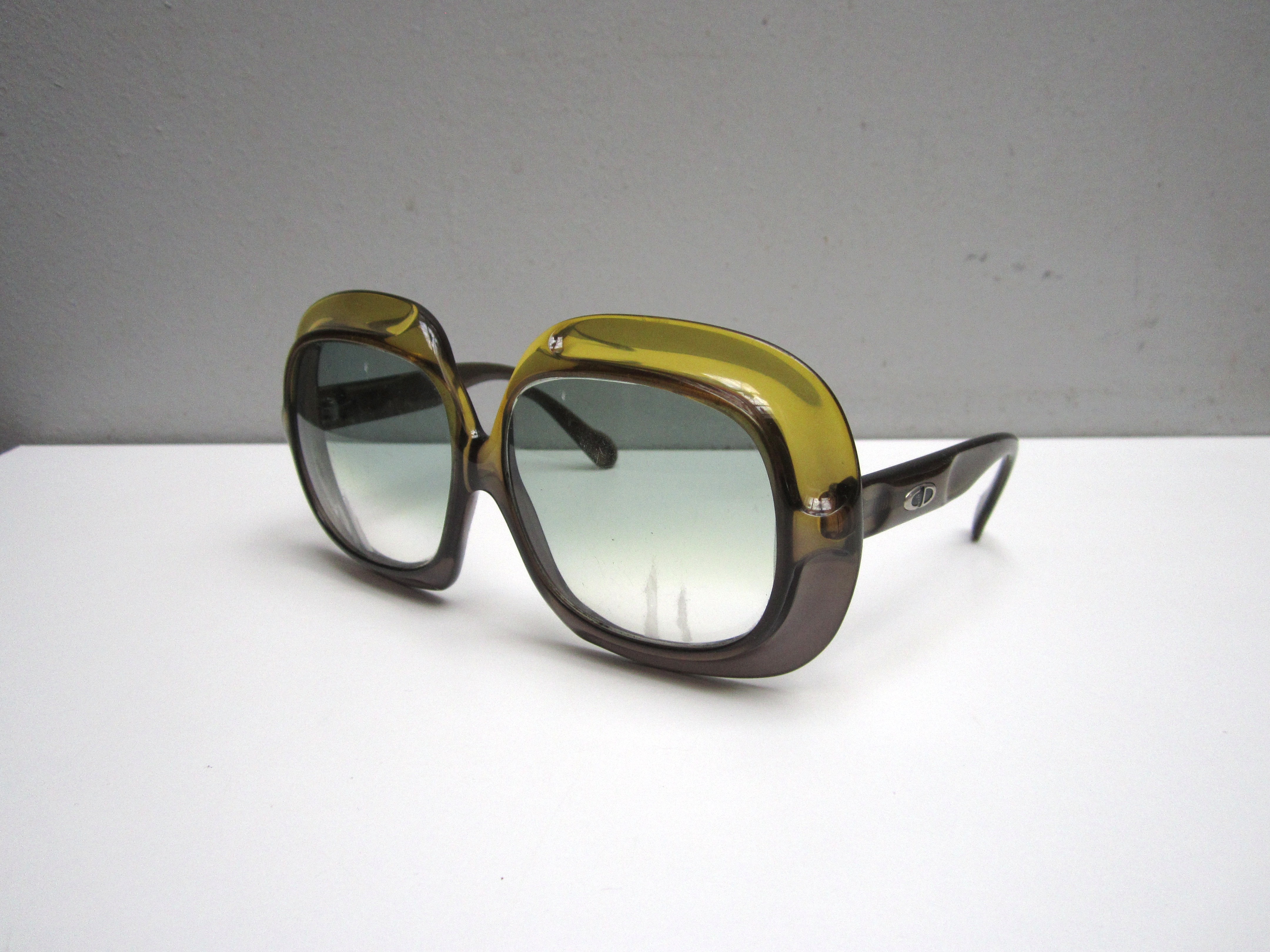 Oracle Object The Glasses The Oracle – Things I find in the garbage